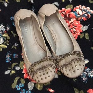 Aldo chain taupe flats